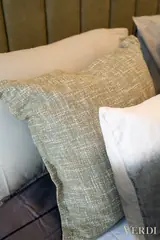 Detalle de cojín del dormitorio — fotografía de referencia JULIET